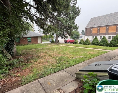 543 W Emaus Avenue - Photo Thumbnail 57