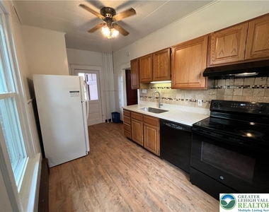 543 W Emaus Avenue - Photo Thumbnail 8