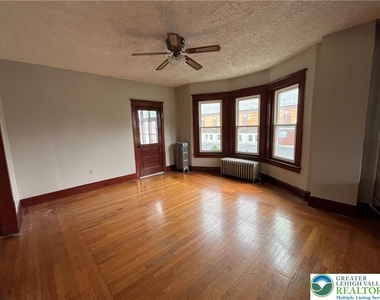 543 W Emaus Avenue - Photo Thumbnail 16