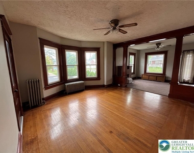 543 W Emaus Avenue - Photo Thumbnail 14