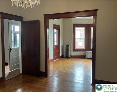 543 W Emaus Avenue - Photo Thumbnail 12