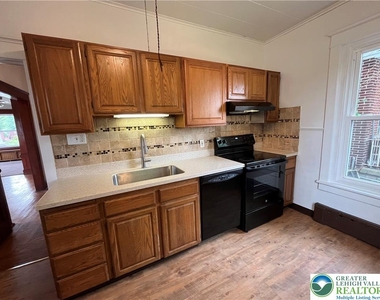 543 W Emaus Avenue - Photo Thumbnail 7