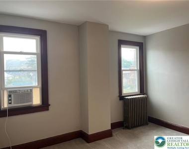 543 W Emaus Avenue - Photo Thumbnail 31