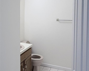 1217 Nelson Street - Photo Thumbnail 7