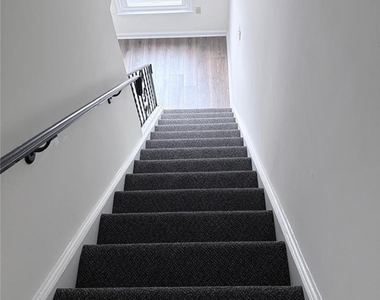 1217 Nelson Street - Photo Thumbnail 15