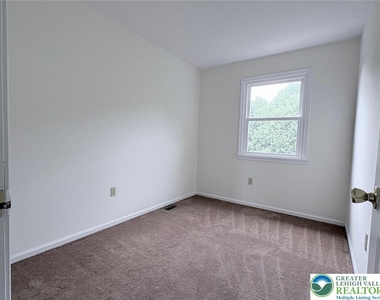1217 Nelson Street - Photo Thumbnail 10