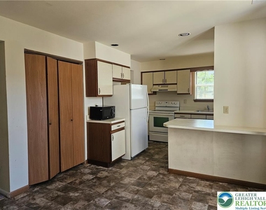 363 Minor Street - Photo Thumbnail 7