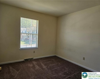 363 Minor Street - Photo Thumbnail 18