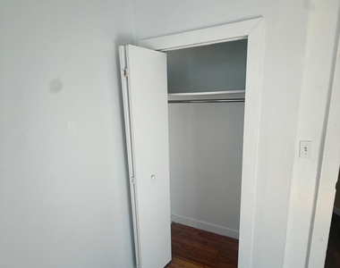 West 179th Street - Photo Thumbnail 6