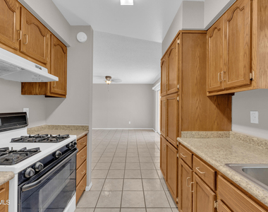 228 Caribe Circle - Photo Thumbnail 15