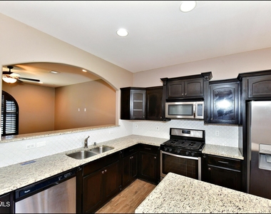 3741 Loma Adriana - Photo Thumbnail 11