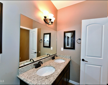 3741 Loma Adriana - Photo Thumbnail 23