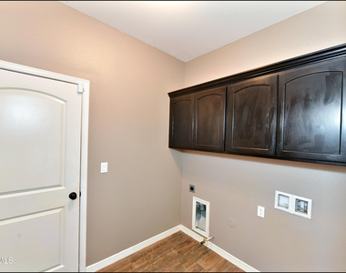 3741 Loma Adriana - Photo Thumbnail 32