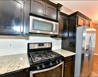 3741 Loma Adriana - Photo Thumbnail 15