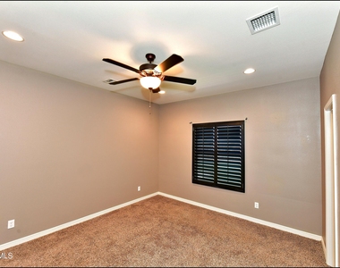 3741 Loma Adriana - Photo Thumbnail 19