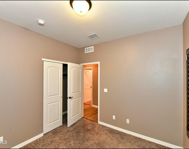 3741 Loma Adriana - Photo Thumbnail 25