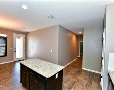3741 Loma Adriana - Photo Thumbnail 12