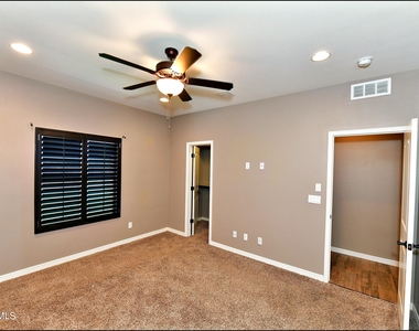 3741 Loma Adriana - Photo Thumbnail 20