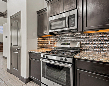 12744 Midland Court - Photo Thumbnail 34