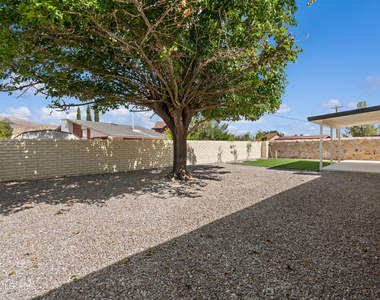 936 Oneida Drive - Photo Thumbnail 24