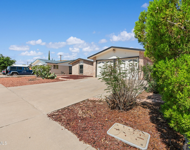 936 Oneida Drive - Photo Thumbnail 26