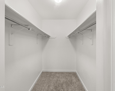936 Oneida Drive - Photo Thumbnail 19