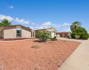 936 Oneida Drive - Photo Thumbnail 25