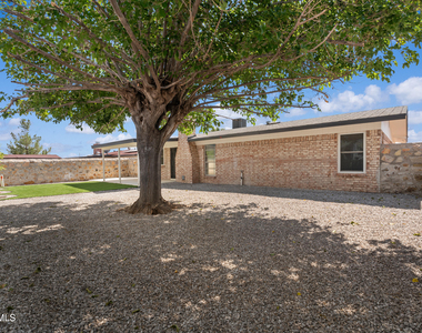 936 Oneida Drive - Photo Thumbnail 23
