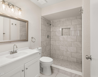 936 Oneida Drive - Photo Thumbnail 12