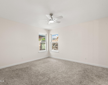936 Oneida Drive - Photo Thumbnail 16