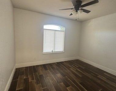 12720 Lorenzo Frias Court - Photo Thumbnail 6