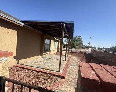 12720 Lorenzo Frias Court - Photo Thumbnail 32