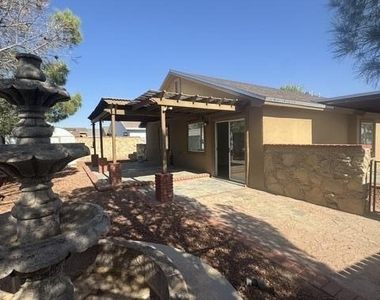 12720 Lorenzo Frias Court - Photo Thumbnail 35
