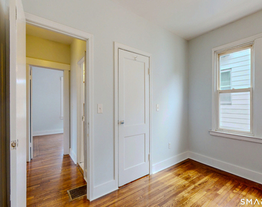 51 Mead Street - Photo Thumbnail 5