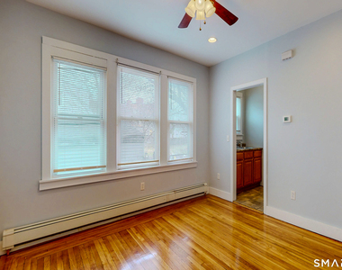 51 Mead Street - Photo Thumbnail 8