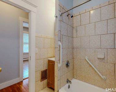 51 Mead Street - Photo Thumbnail 4