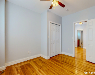 51 Mead Street - Photo Thumbnail 9