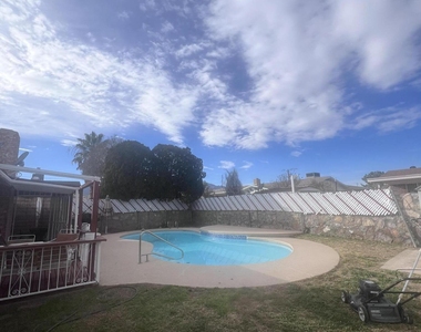 5017 Mc Cormick Lane - Photo Thumbnail 25