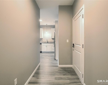 9 Steele Boulevard - Photo Thumbnail 1