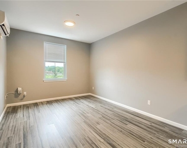 9 Steele Boulevard - Photo Thumbnail 7