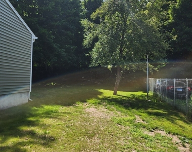 44 Rosewood Avenue - Photo Thumbnail 5