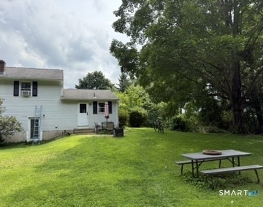 302 Berlin Street - Photo Thumbnail 5