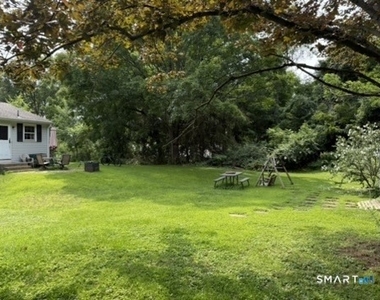 302 Berlin Street - Photo Thumbnail 6