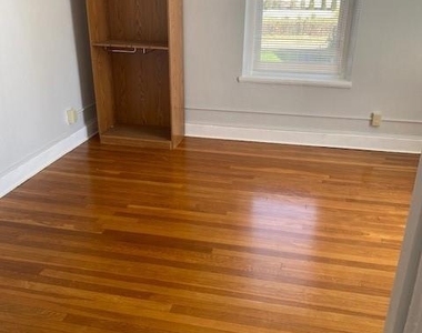 92 Terrace Avenue - Photo Thumbnail 6