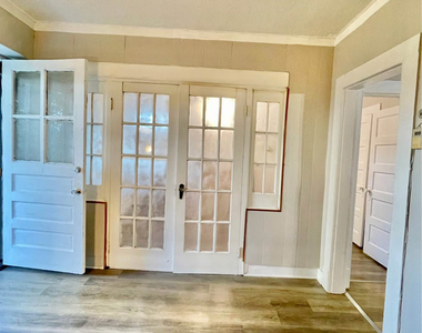 449 Wilson Street - Photo Thumbnail 7