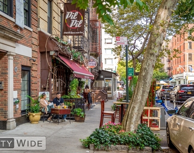 330 East 93rd Street - Photo Thumbnail 9
