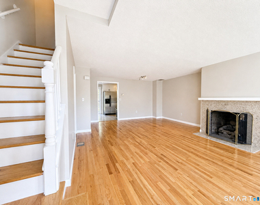 8 Barrington Drive - Photo Thumbnail 8