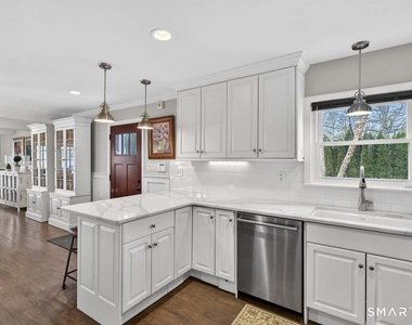 5 Woodland Drive - Photo Thumbnail 11