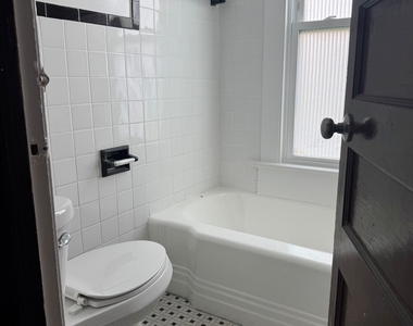 227 Olivia Street - Photo Thumbnail 10
