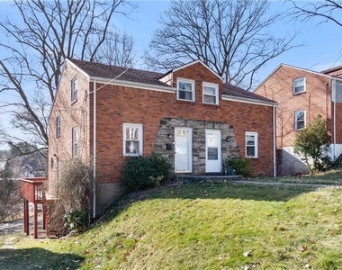 494 Serpentine Drive - Photo Thumbnail 2
